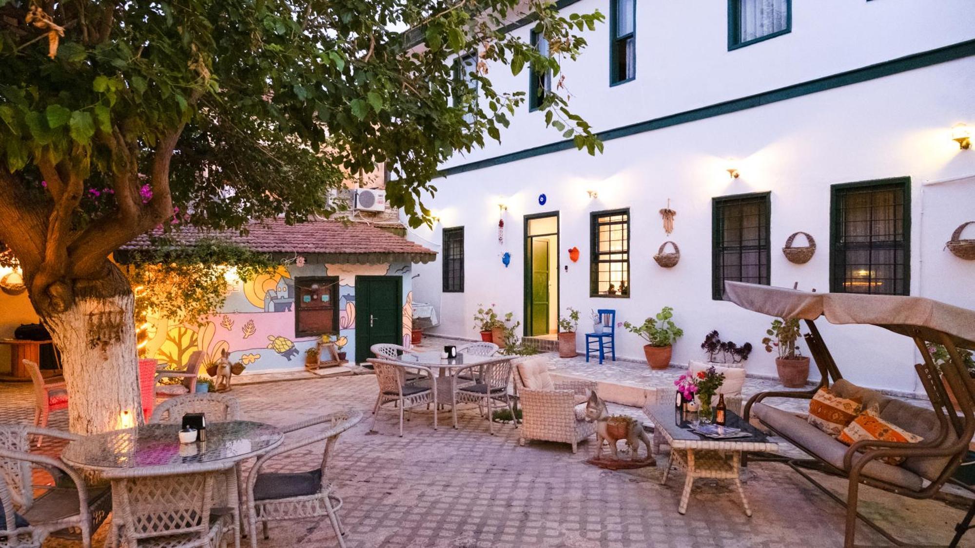 Garden Palace Boutique Hotel Kuşadası Exterior photo